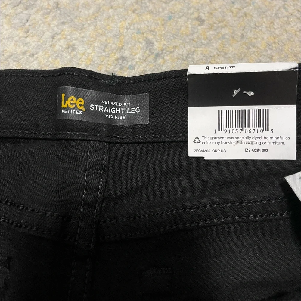 NWT Women’s Size 8 Relaxed Fit Straight Leg Mid Rise Jeans In Black - Picture 8 of 12